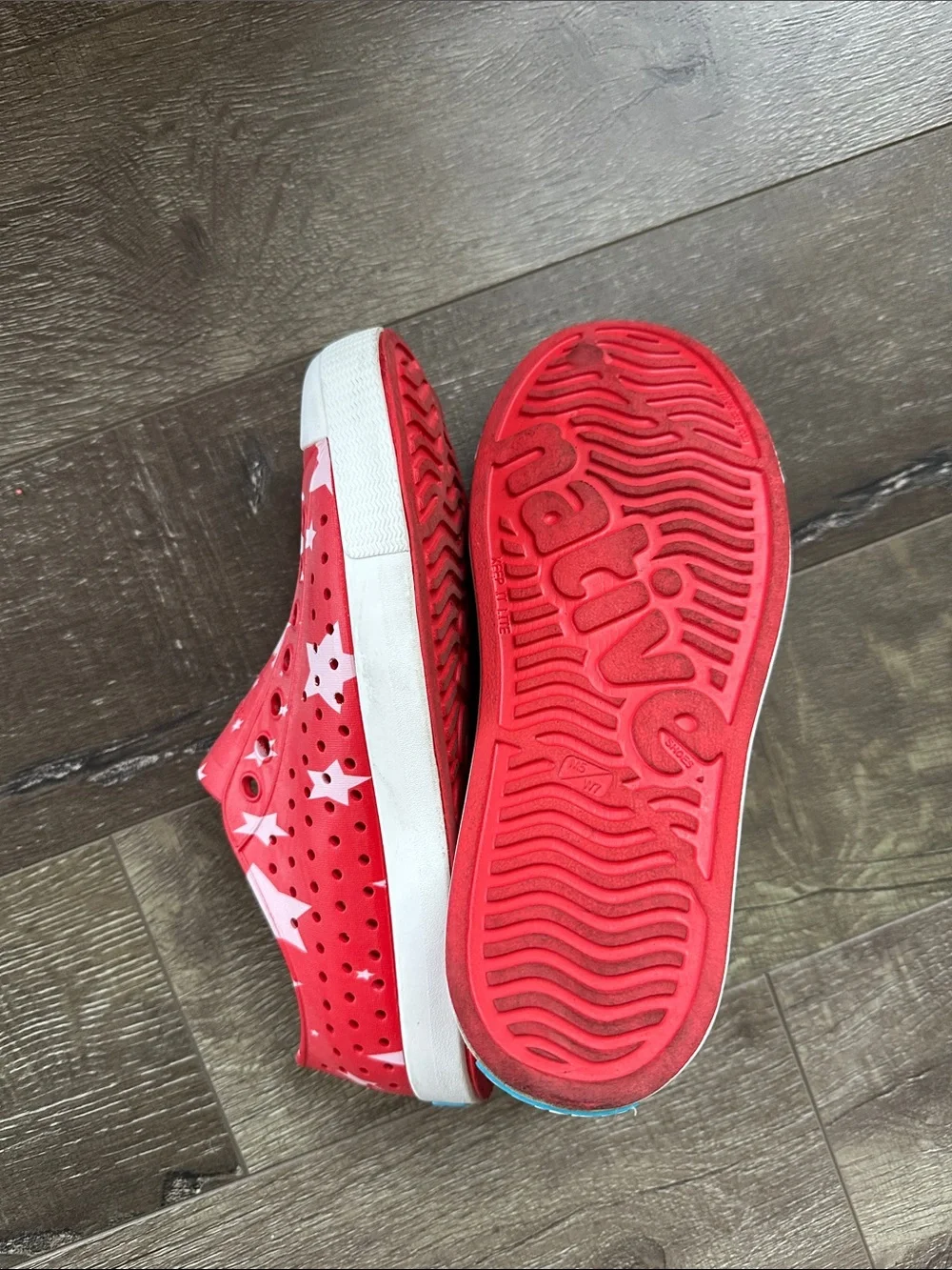 Native Kids Jefferson  Red Star Slip-On Water Shoes